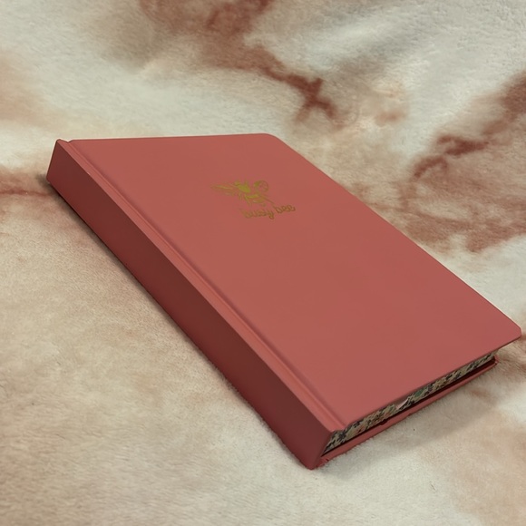 James Burke Busy Bee Pink Writers Journal Notebook Page Saver Ribbon NWT 180pgs - Picture 4 of 16